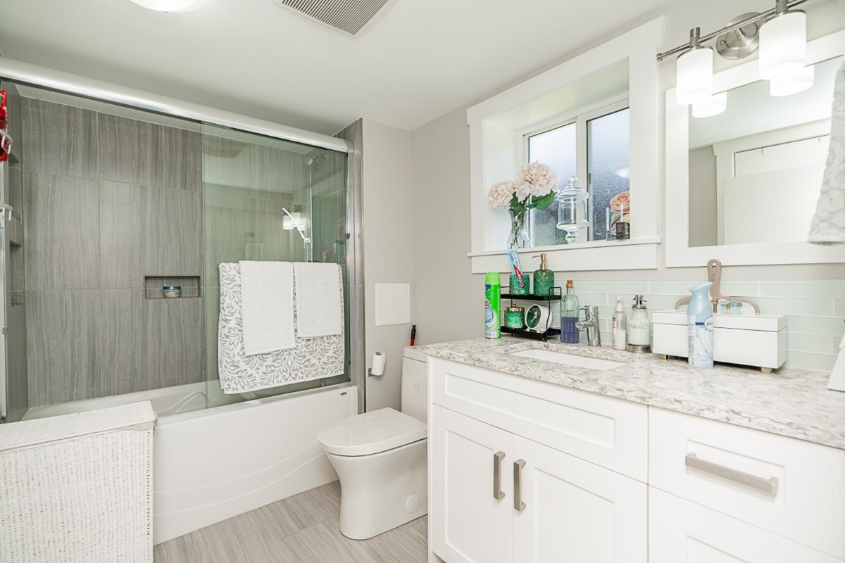 Hot Tub / Spa Photo of 905 Edinburgh Street, New Westminster, BC