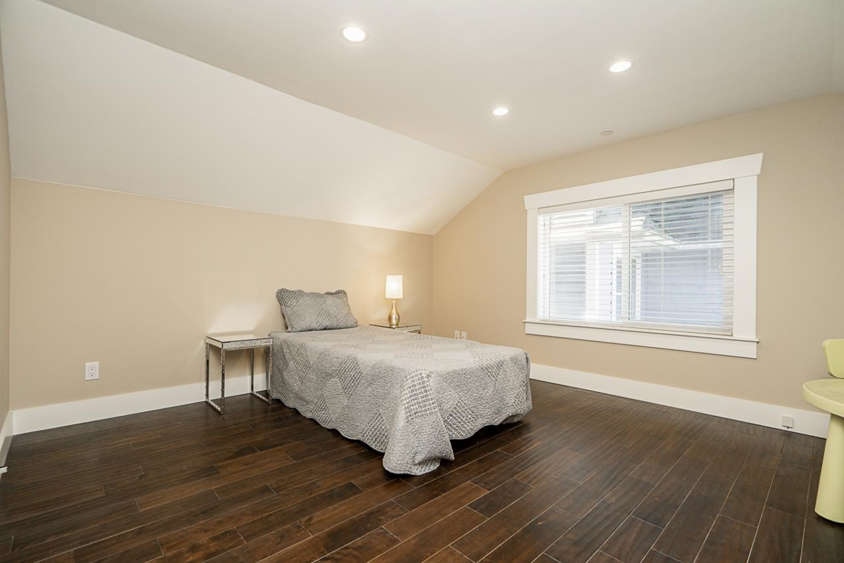 Laundry Room Photo of 905 Edinburgh Street, New Westminster, BC