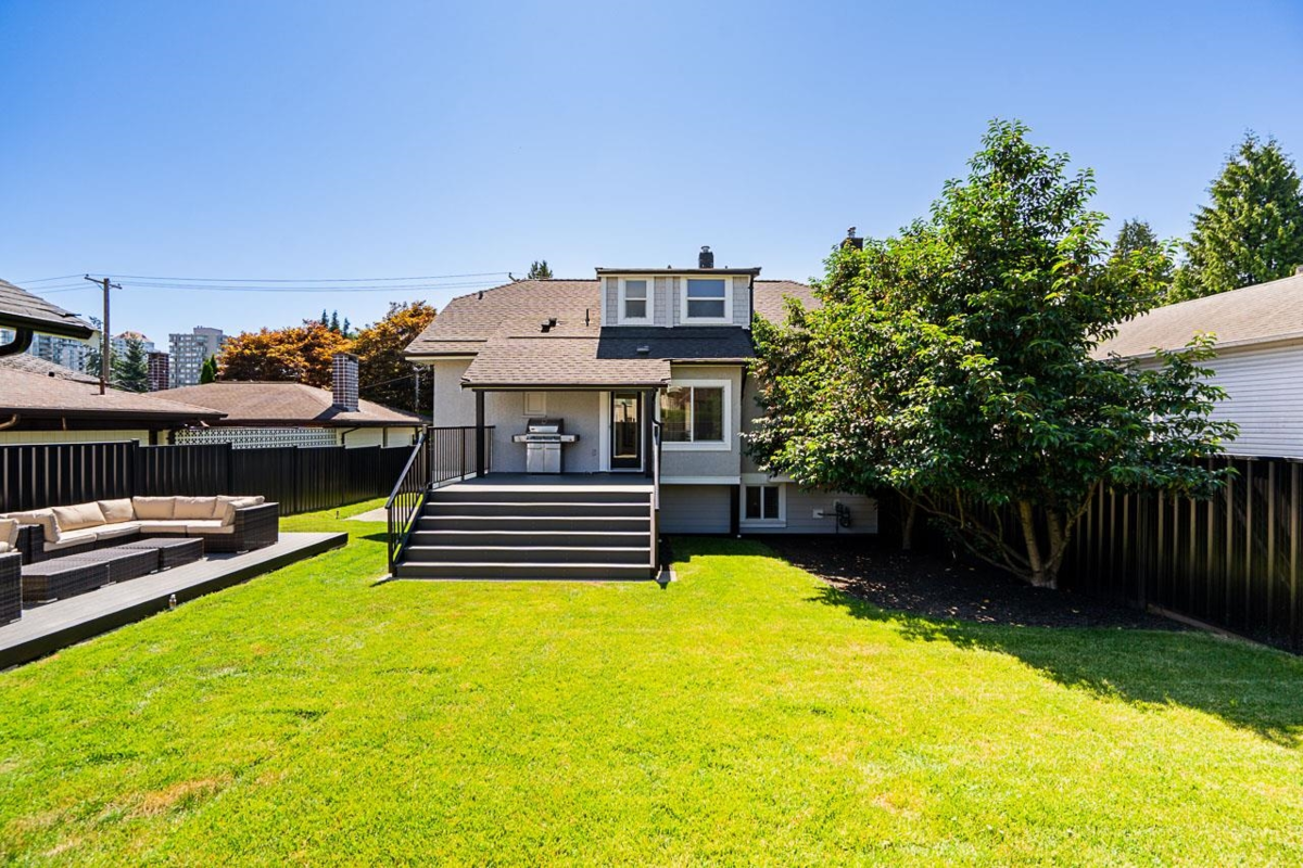 Neighborhood Park Photo Near 905 Edinburgh Street, New Westminster, BC