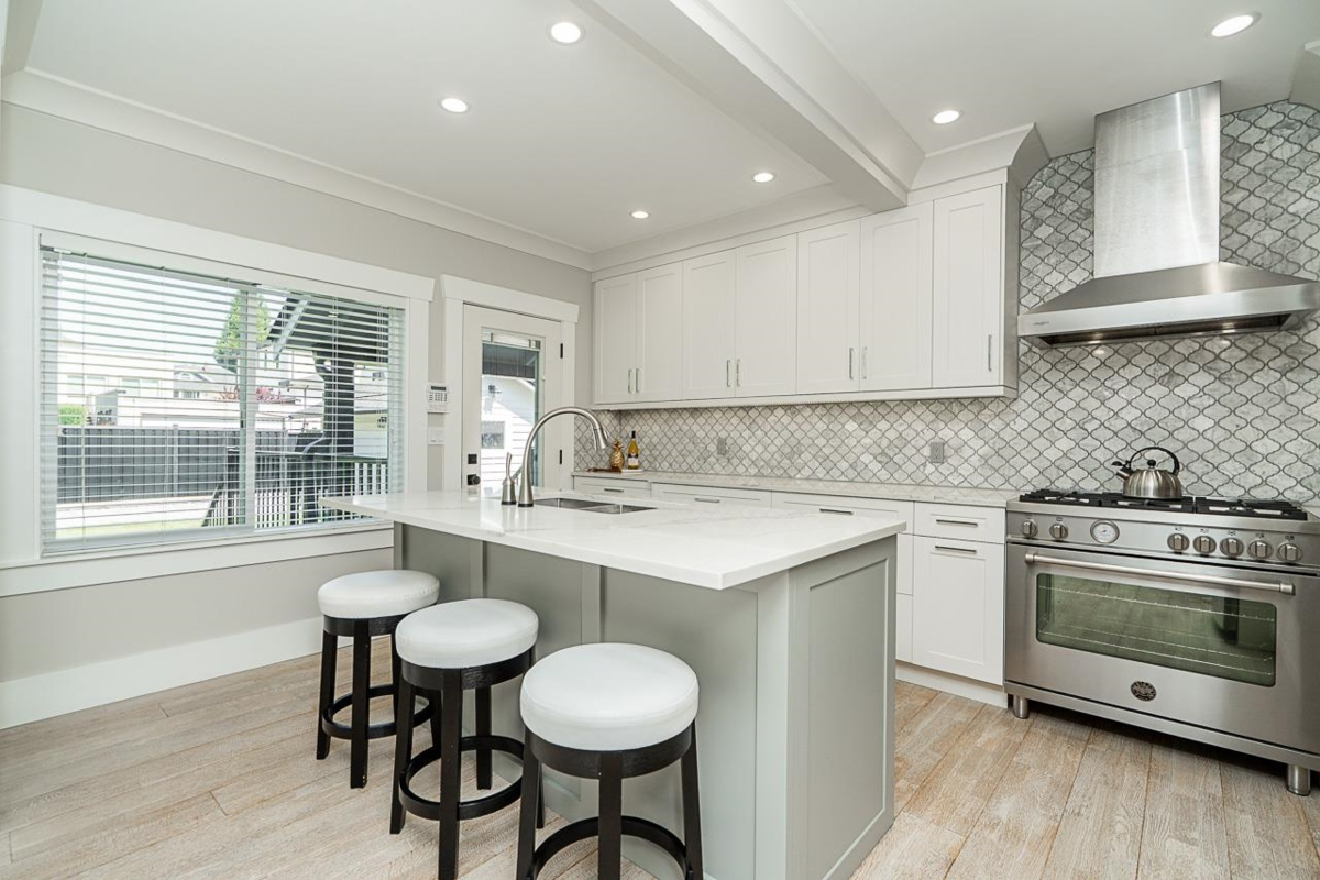 Primary Bedroom Photo of 905 Edinburgh Street, New Westminster, BC