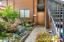 813 10620 150th Street, Surrey, BC