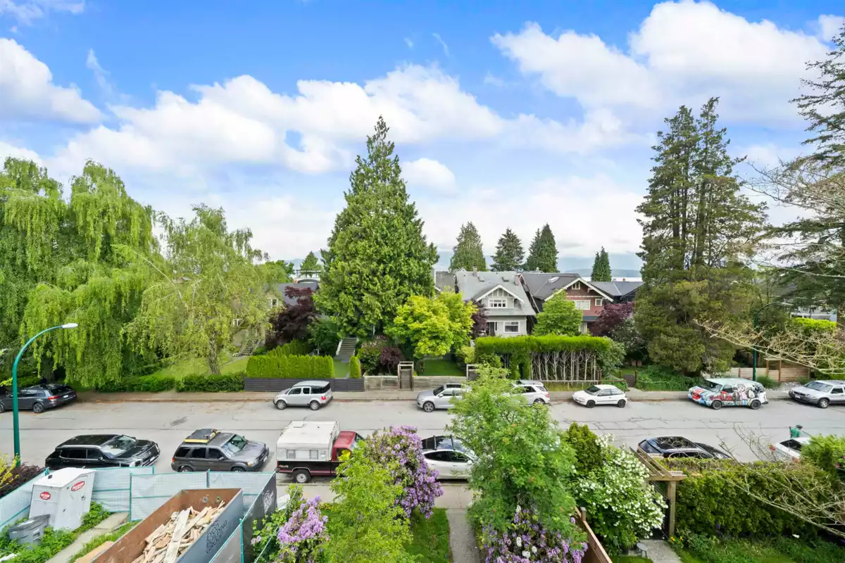 Bedroom 2 Photo of 3550 W 1st Avenue, Vancouver, BC
