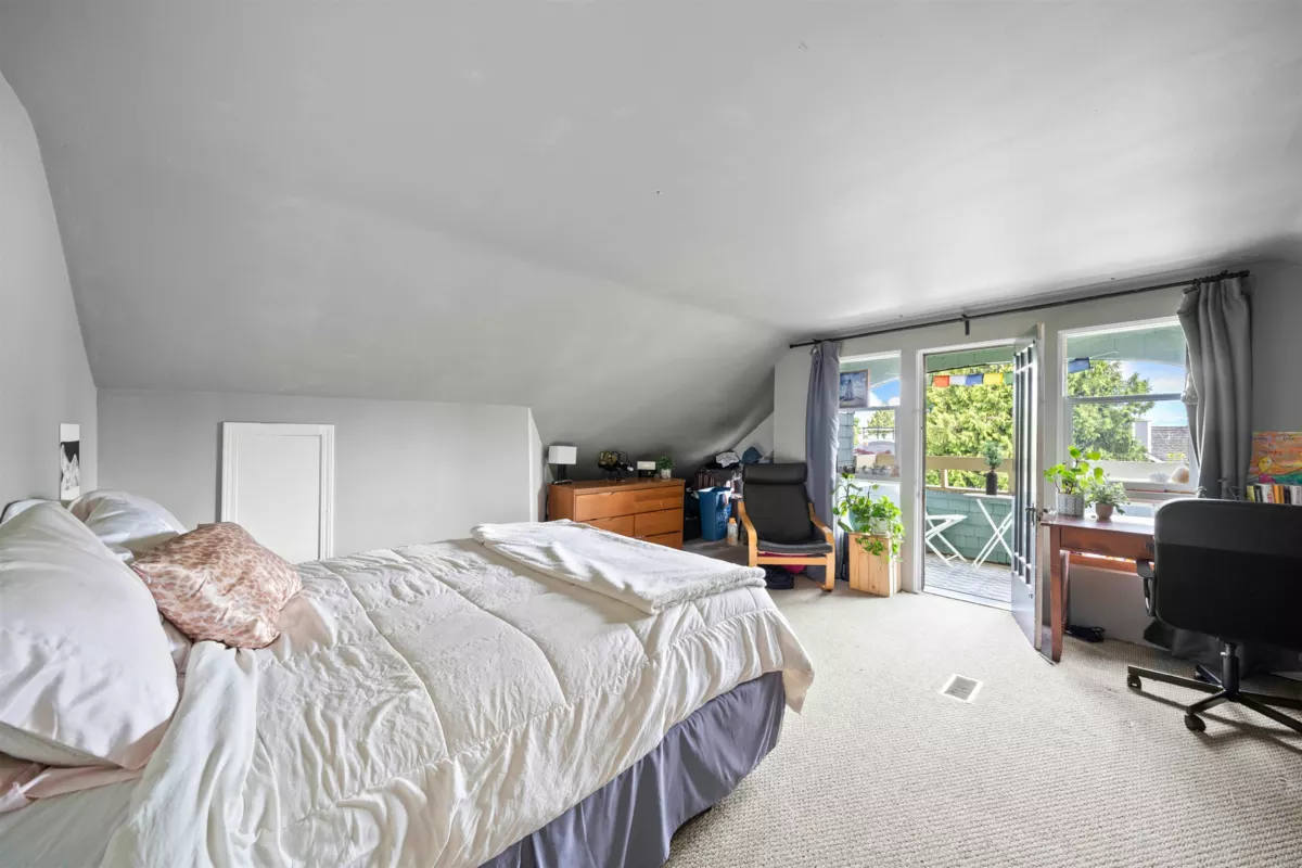 Bedroom 4 Photo of 3550 W 1st Avenue, Vancouver, BC