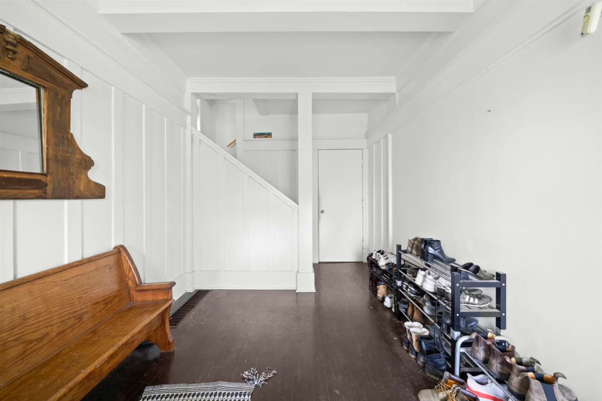 Dining Area Photo of 3550 W 1st Avenue, Vancouver, BC