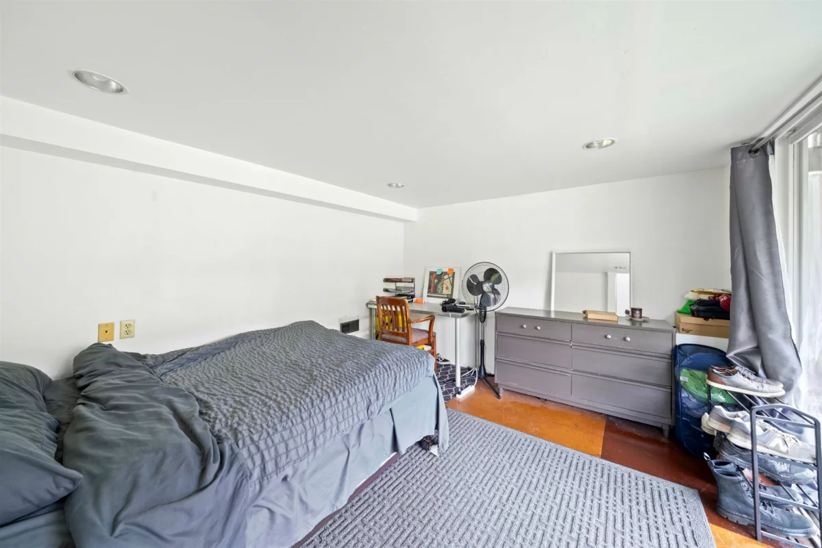 Entry Foyer Photo of 3550 W 1st Avenue, Vancouver, BC