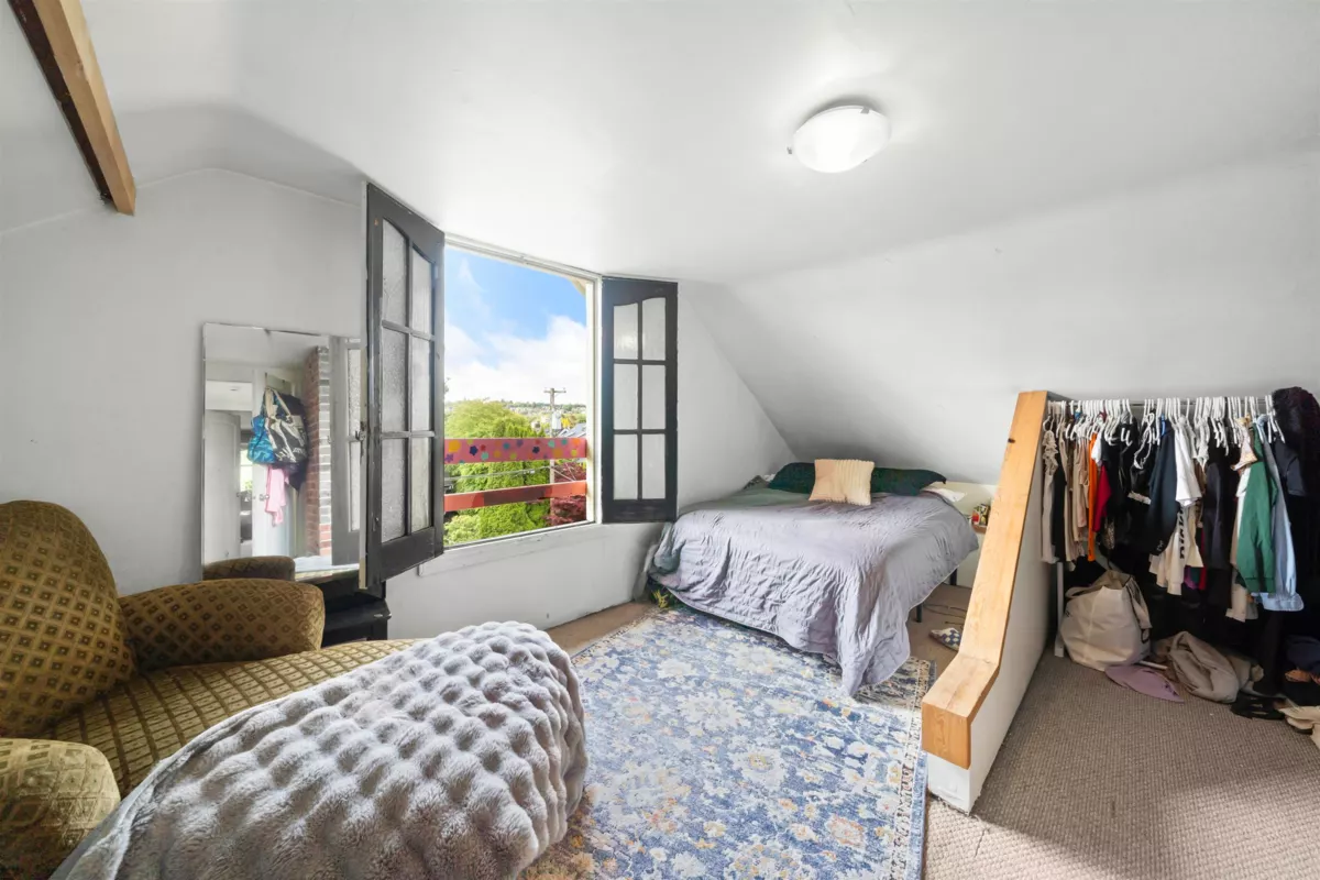 Guest Bathroom Photo of 3550 W 1st Avenue, Vancouver, BC