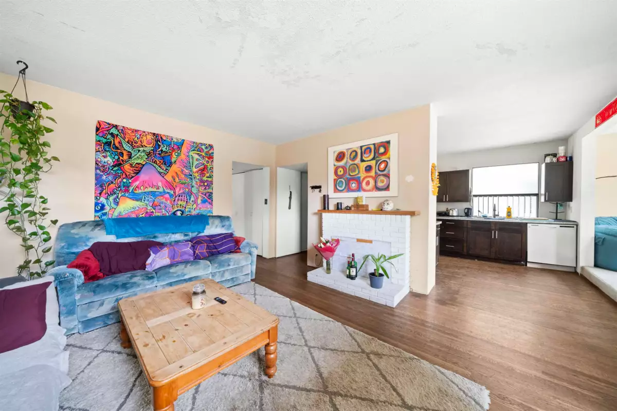 Hallway Photo of 3550 W 1st Avenue, Vancouver, BC