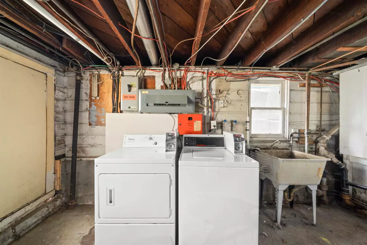Loft / Bonus Room Photo of 3550 W 1st Avenue, Vancouver, BC