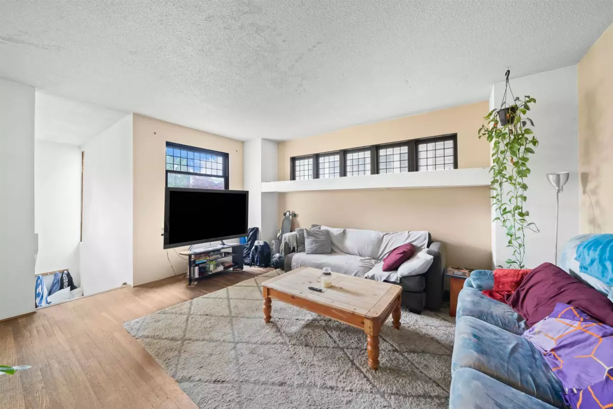 Outdoor Patio Photo of 3550 W 1st Avenue, Vancouver, BC