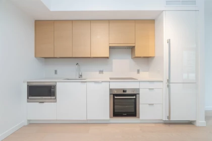 701 1688 Pullman Porter Street, Vancouver, BC, Vancouver — Apartment/Condo for sale