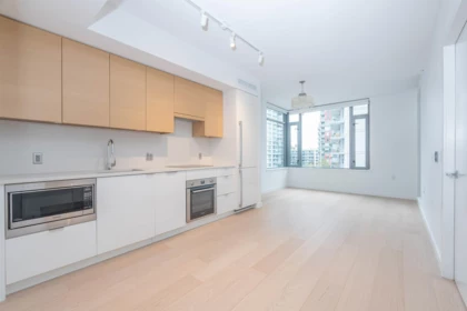 701 1688 Pullman Porter Street, Vancouver, BC, Vancouver — Apartment/Condo for sale