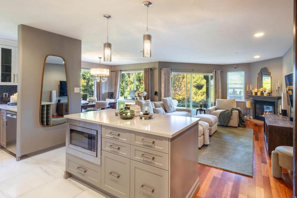 Kitchen Island Photo of W101 5780 Trail Avenue, Sechelt, BC