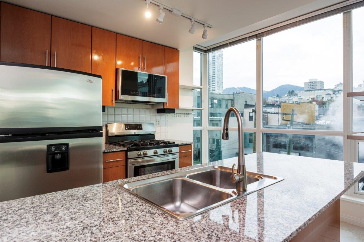 Kitchen Photo of 501 138 E Esplanade, North Vancouver, BC