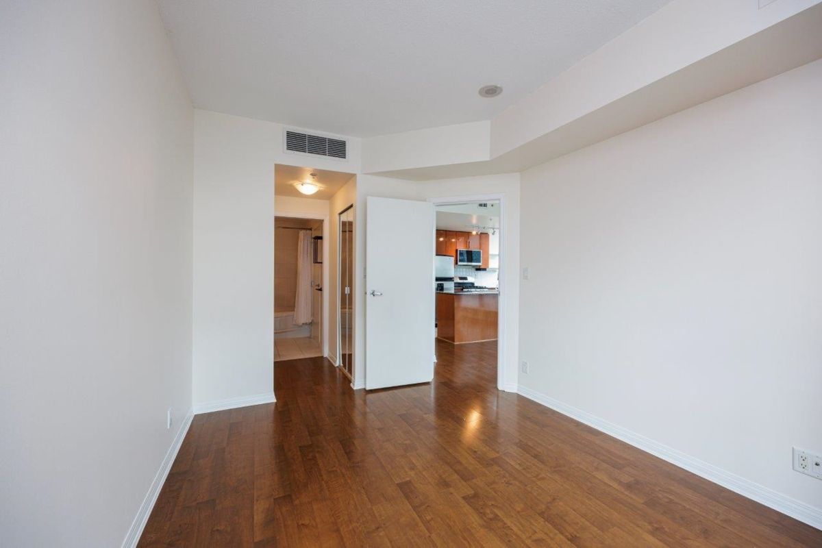 Walk-In Closet Photo of 501 138 E Esplanade, North Vancouver, BC