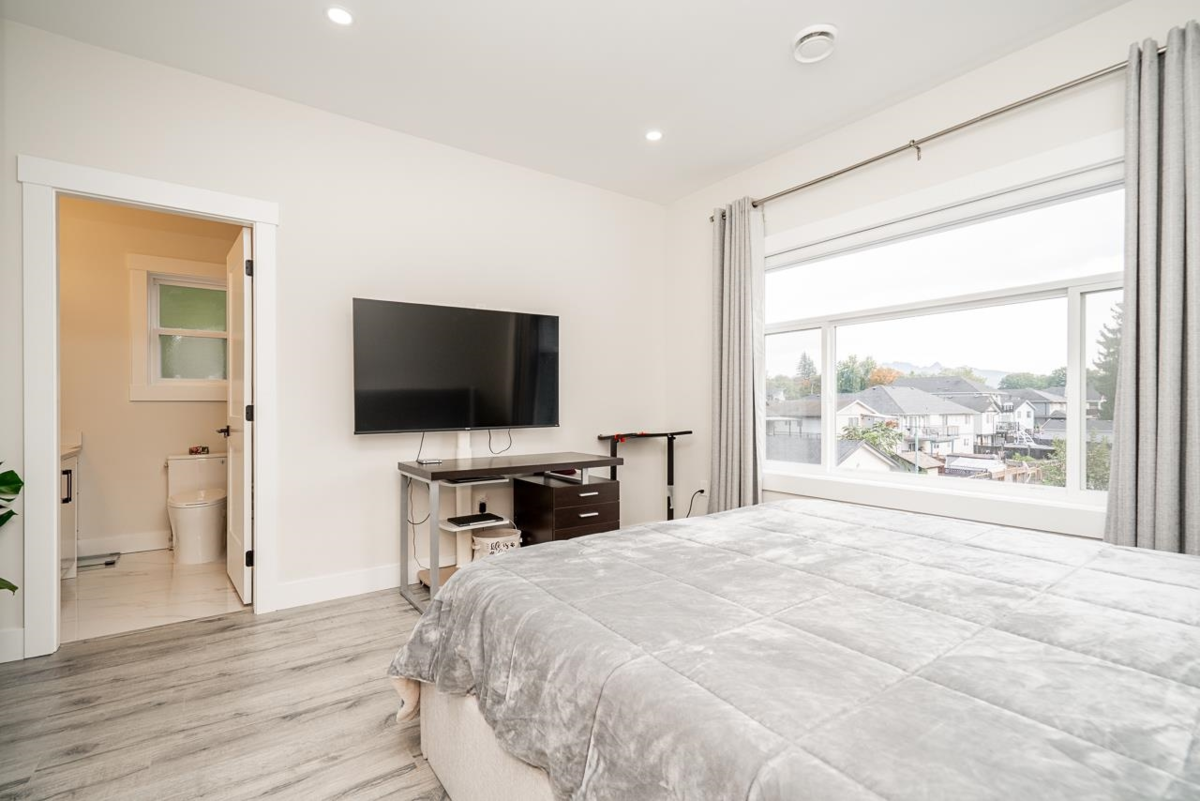 Guest Bathroom Photo of 3080 Oxford Street, Coquitlam, BC