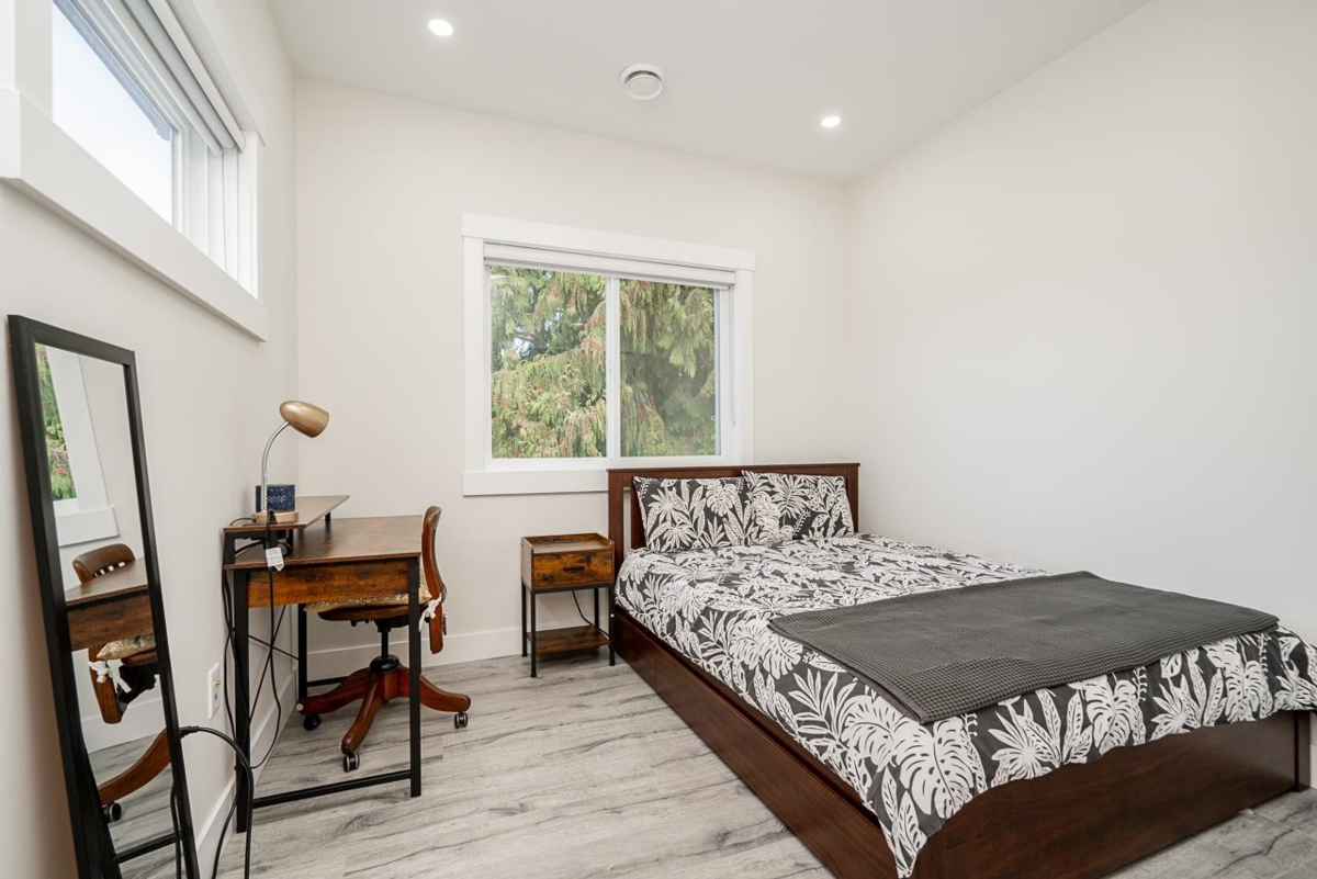 Hallway Photo of 3080 Oxford Street, Coquitlam, BC