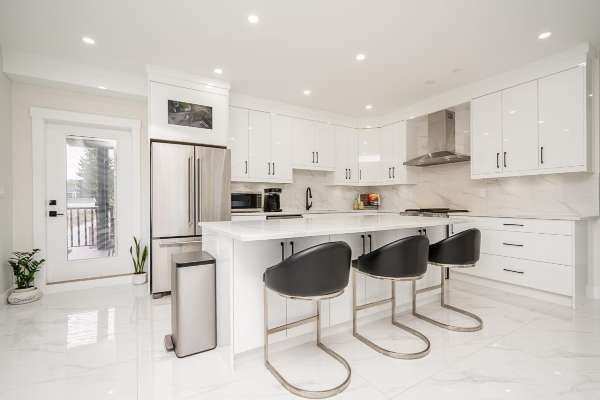 Kitchen Photo of 3080 Oxford Street, Coquitlam, BC