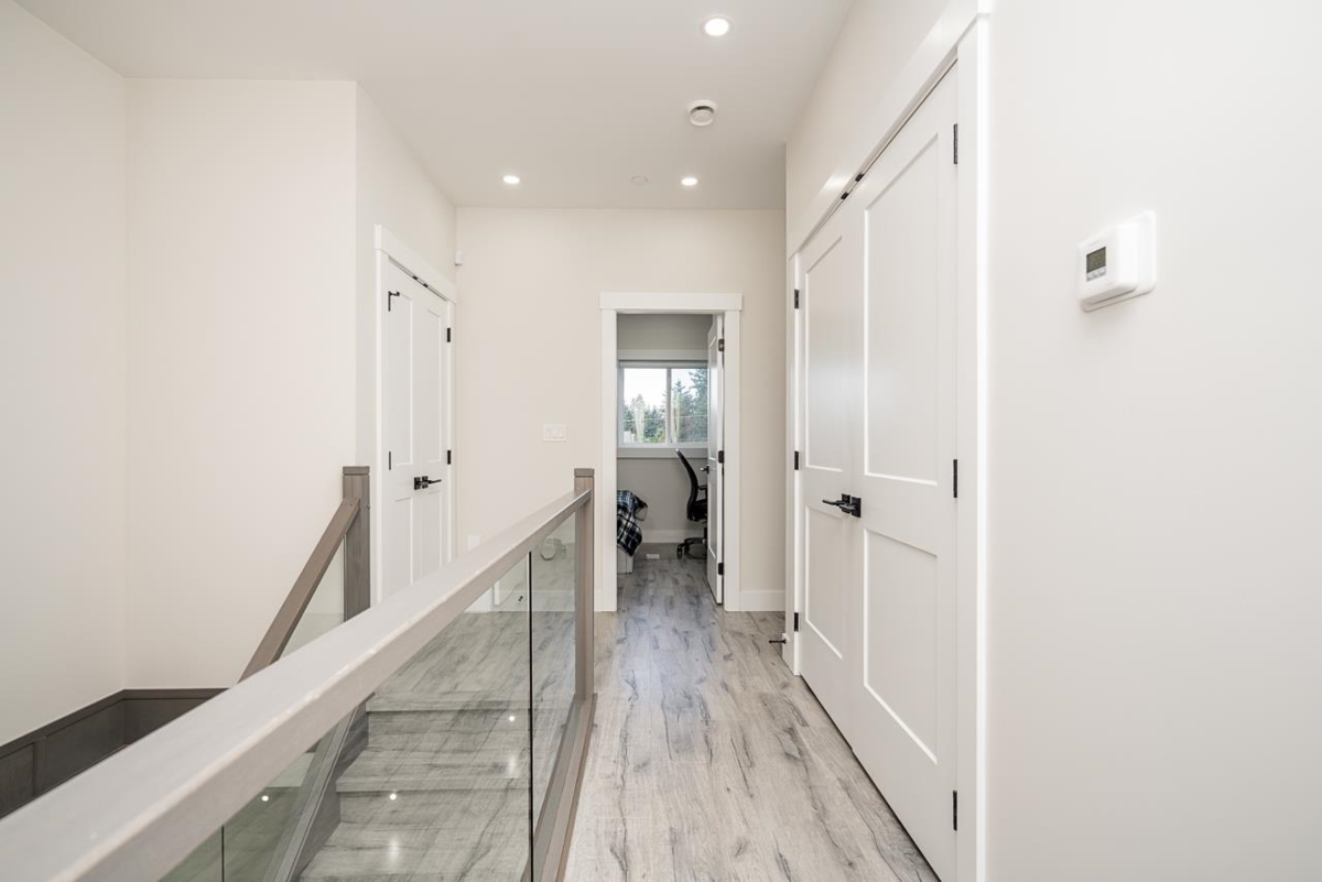 Laundry Room Photo of 3080 Oxford Street, Coquitlam, BC