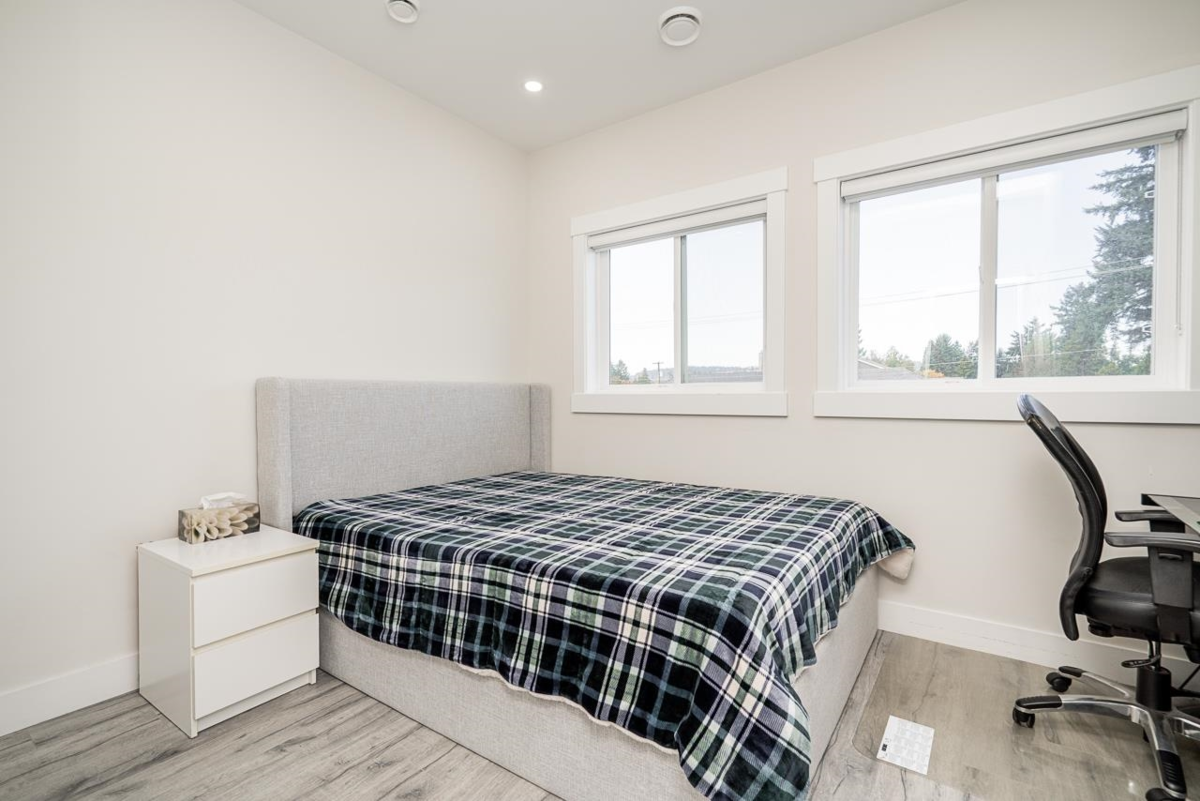 Mudroom Photo of 3080 Oxford Street, Coquitlam, BC