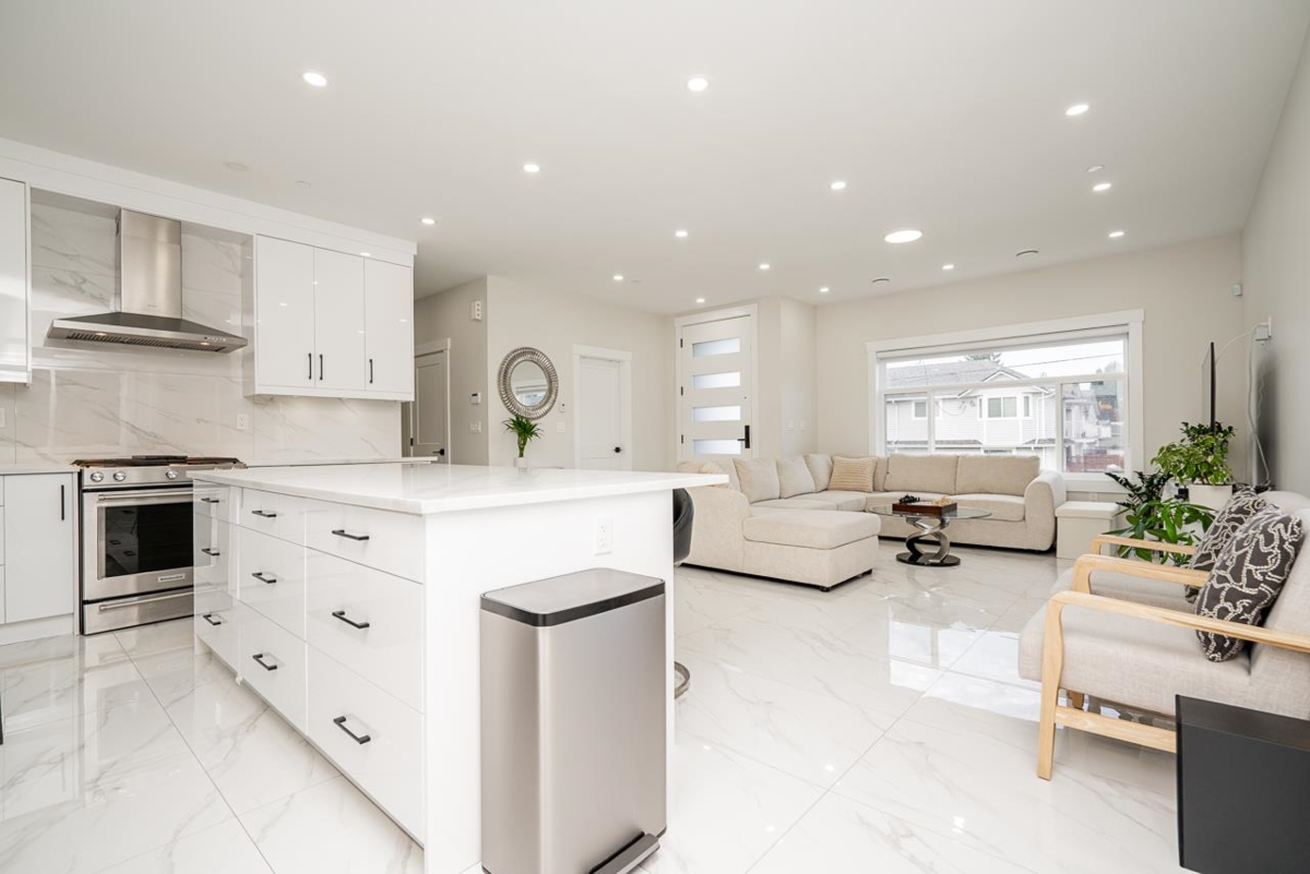 Pantry Photo of 3080 Oxford Street, Coquitlam, BC