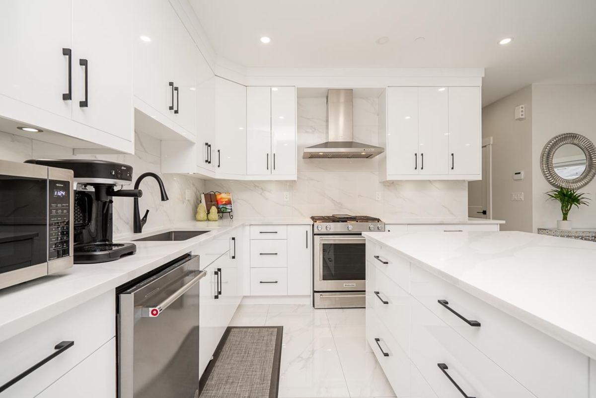 Primary Bedroom Photo of 3080 Oxford Street, Coquitlam, BC