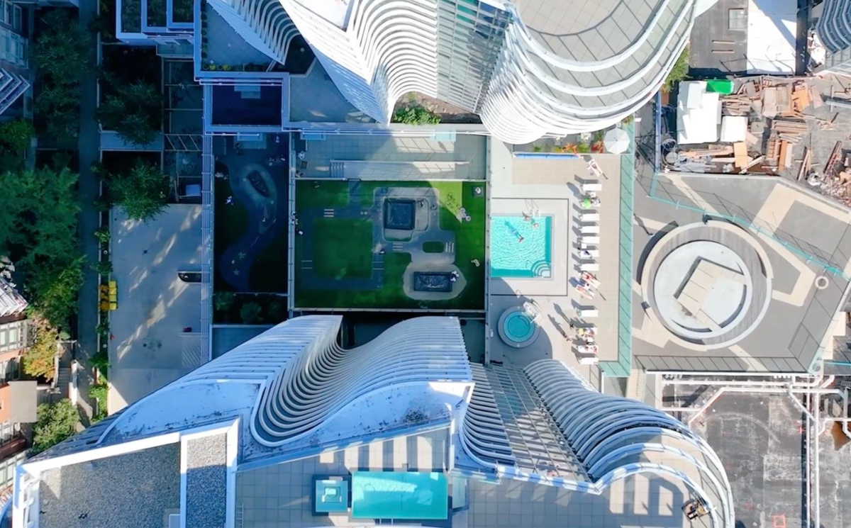 Backyard Photo of 1804 1501 Foster Street, White Rock, BC