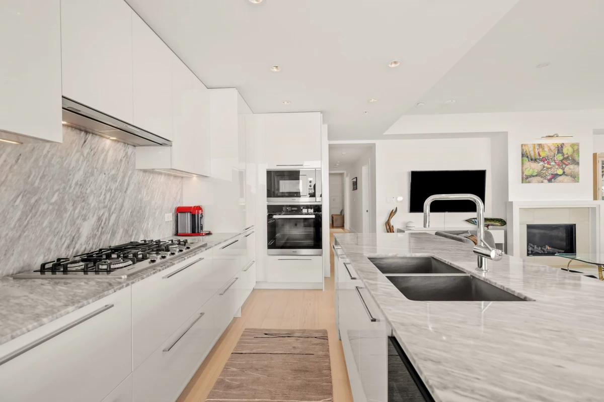 Bedroom 2 Photo of 1804 1501 Foster Street, White Rock, BC