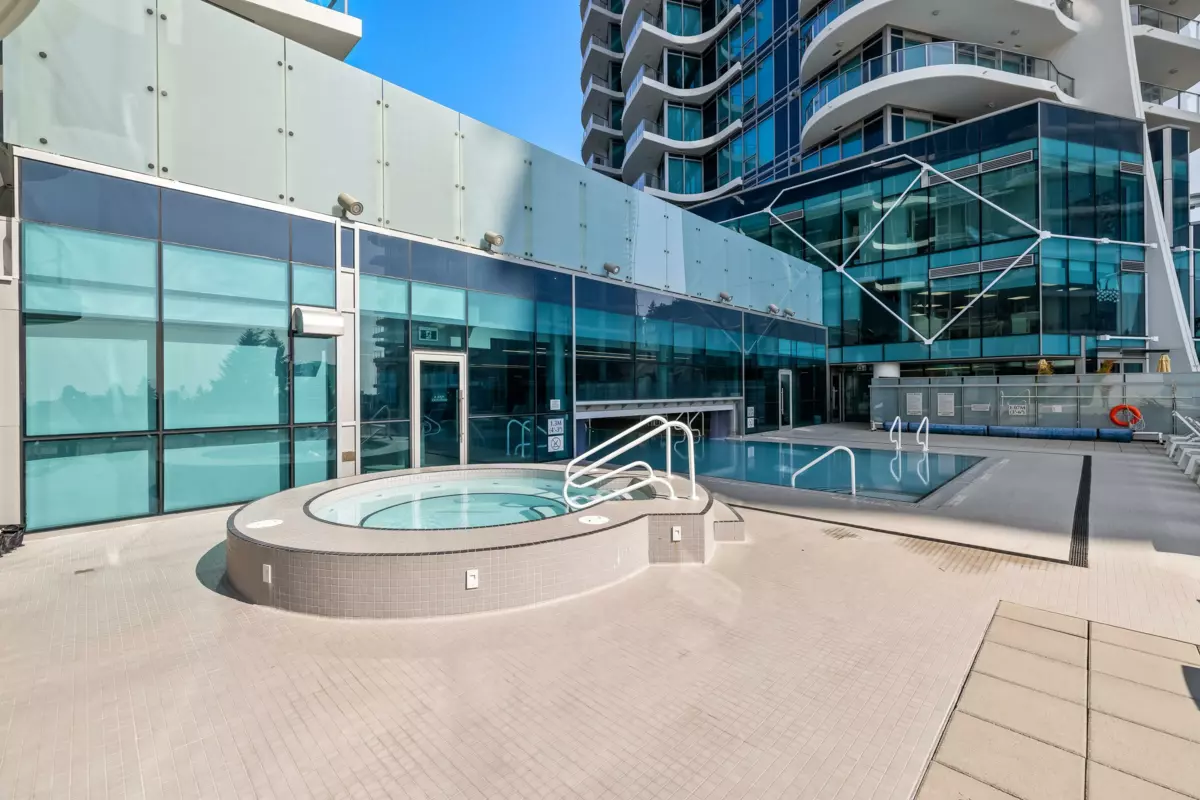 Garden / Landscaping Photo of 1804 1501 Foster Street, White Rock, BC