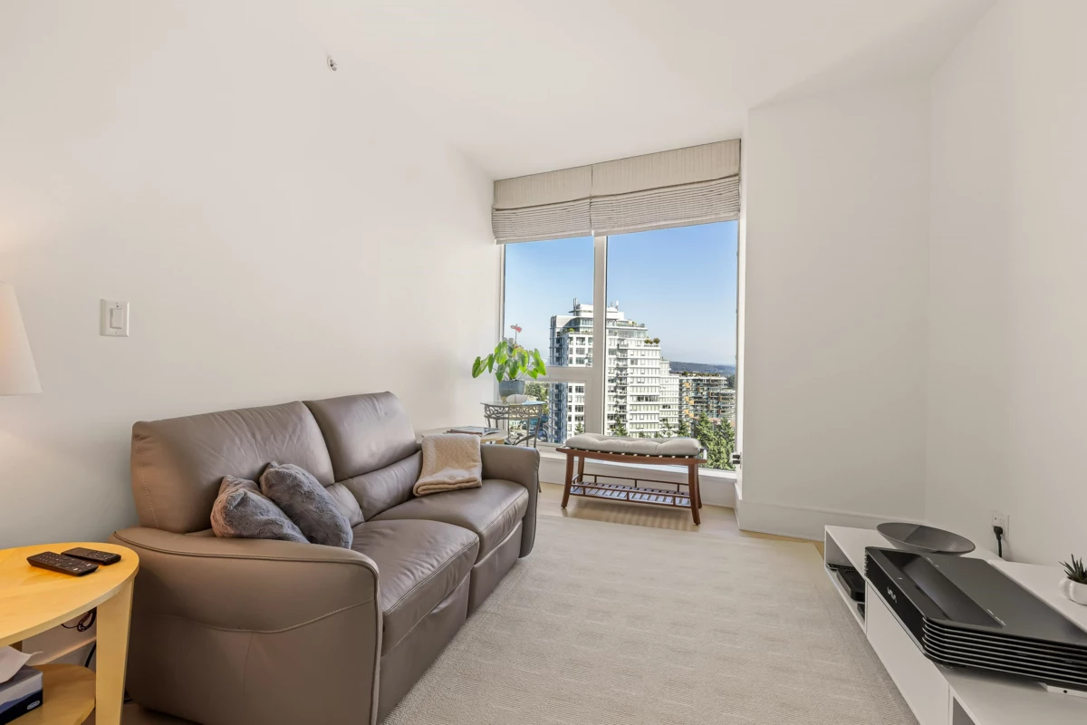 Hallway Photo of 1804 1501 Foster Street, White Rock, BC