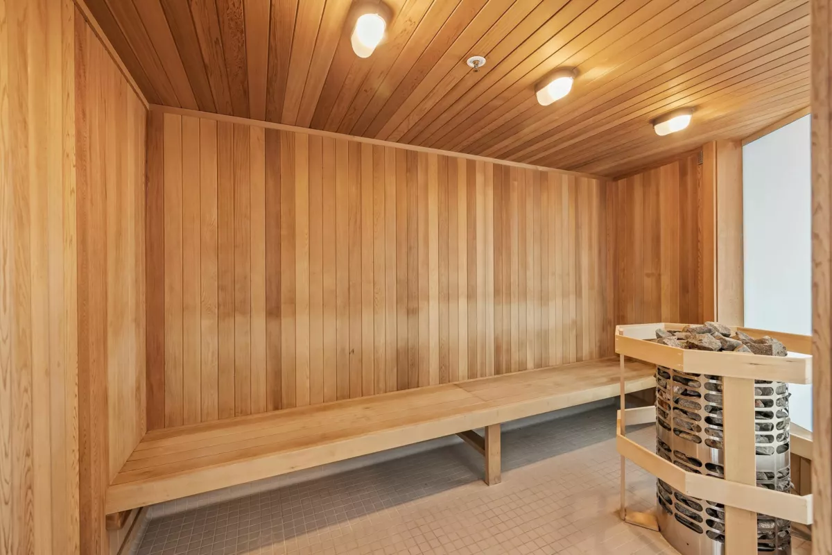 Swimming Pool Photo of 1804 1501 Foster Street, White Rock, BC