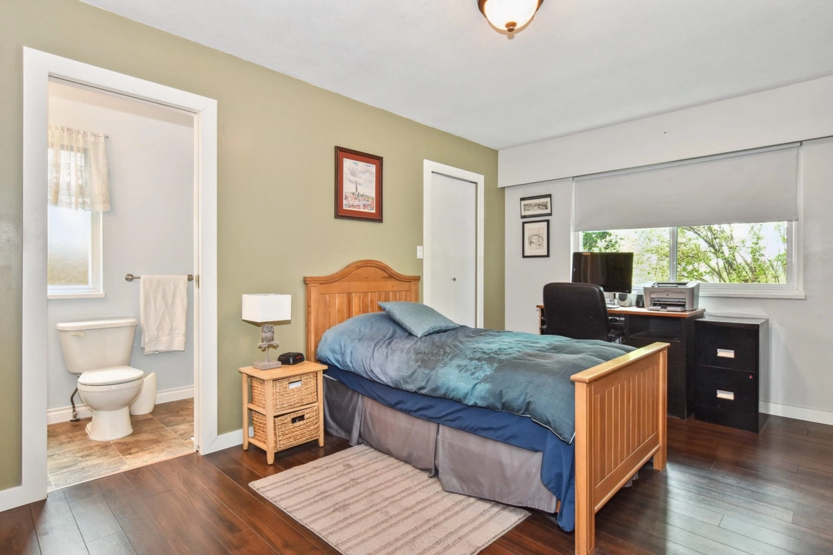 Bedroom 2 Photo of 32438 Badger Avenue, Mission, BC