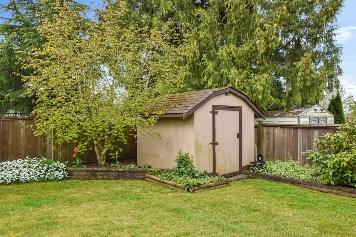 Hallway Photo of 32438 Badger Avenue, Mission, BC