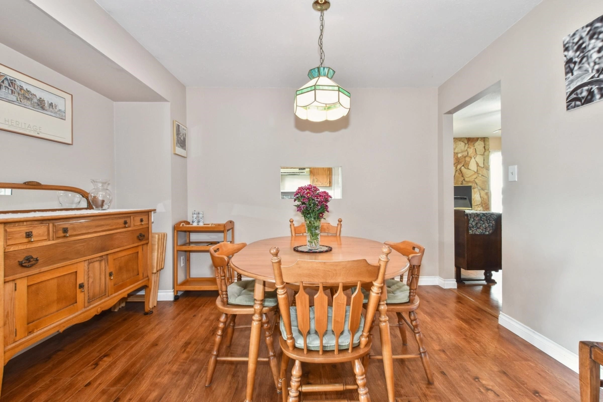 Kitchen Photo of 32438 Badger Avenue, Mission, BC