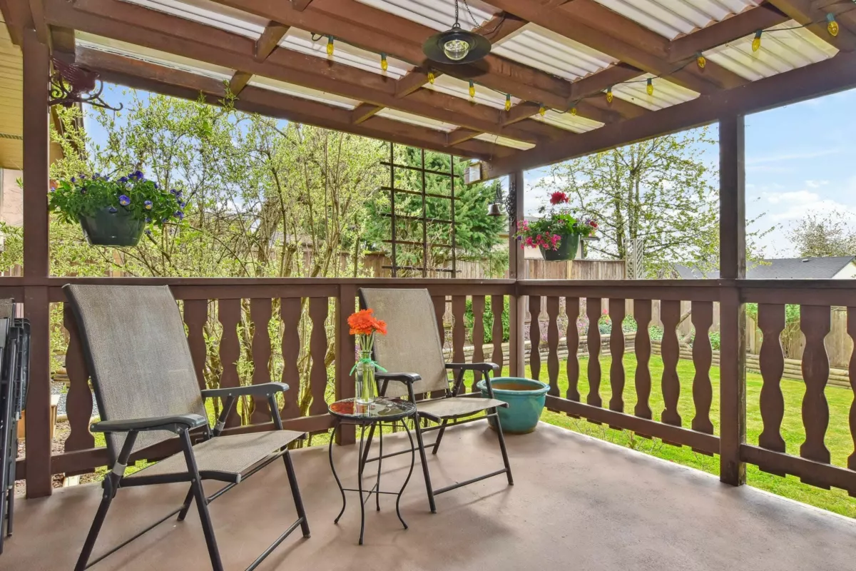 Laundry Room Photo of 32438 Badger Avenue, Mission, BC