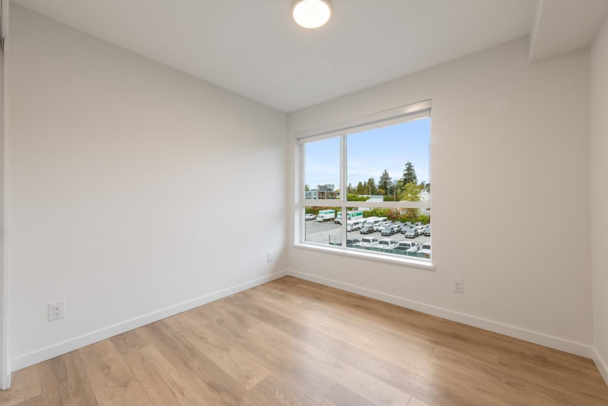 Laundry Room Photo of 2 533 E 3rd Street, North Vancouver, BC