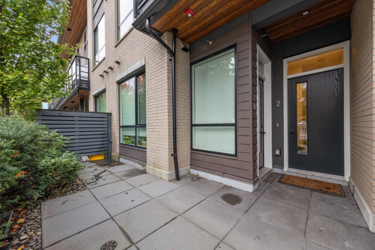 Outdoor Patio Photo of 2 533 E 3rd Street, North Vancouver, BC