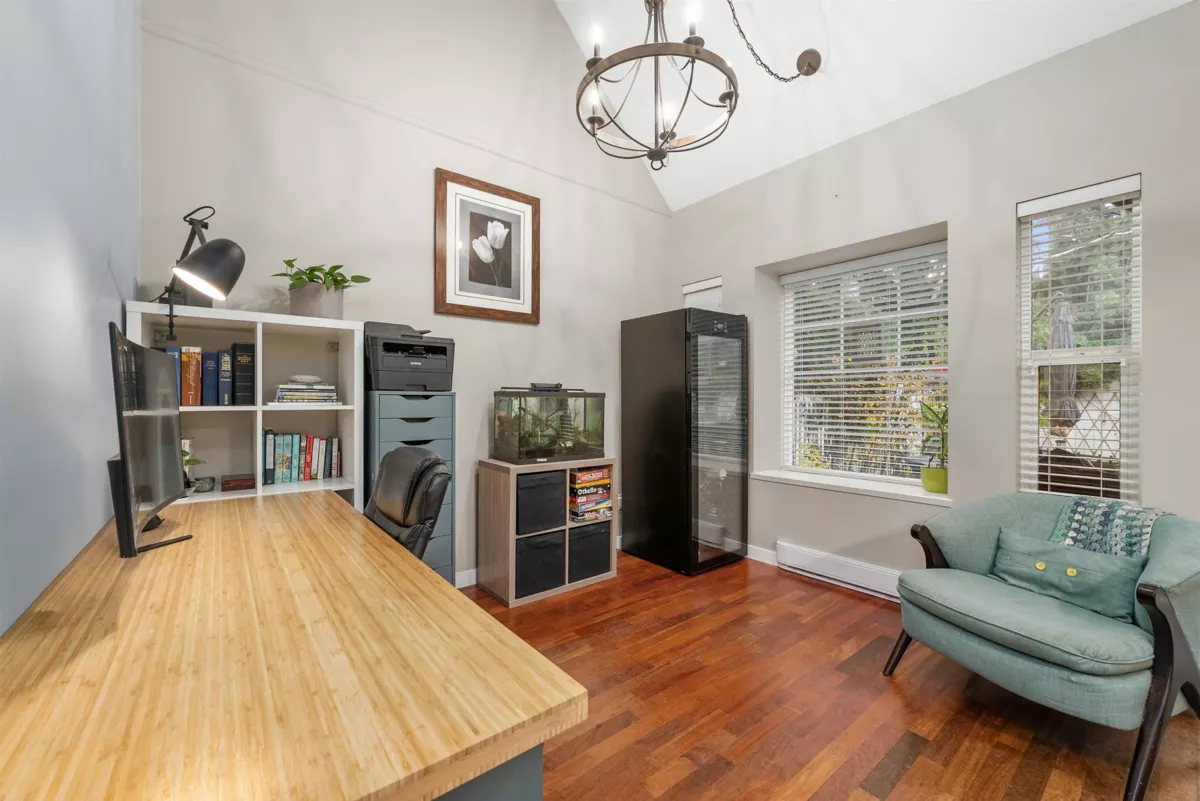 Primary Bathroom Photo of 54 23085 118th Avenue, Maple Ridge, BC