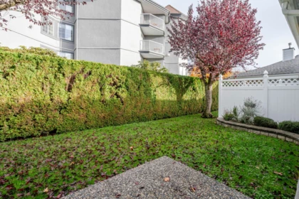 Swimming Pool Photo of 15 5365 205 Street, Langley, BC