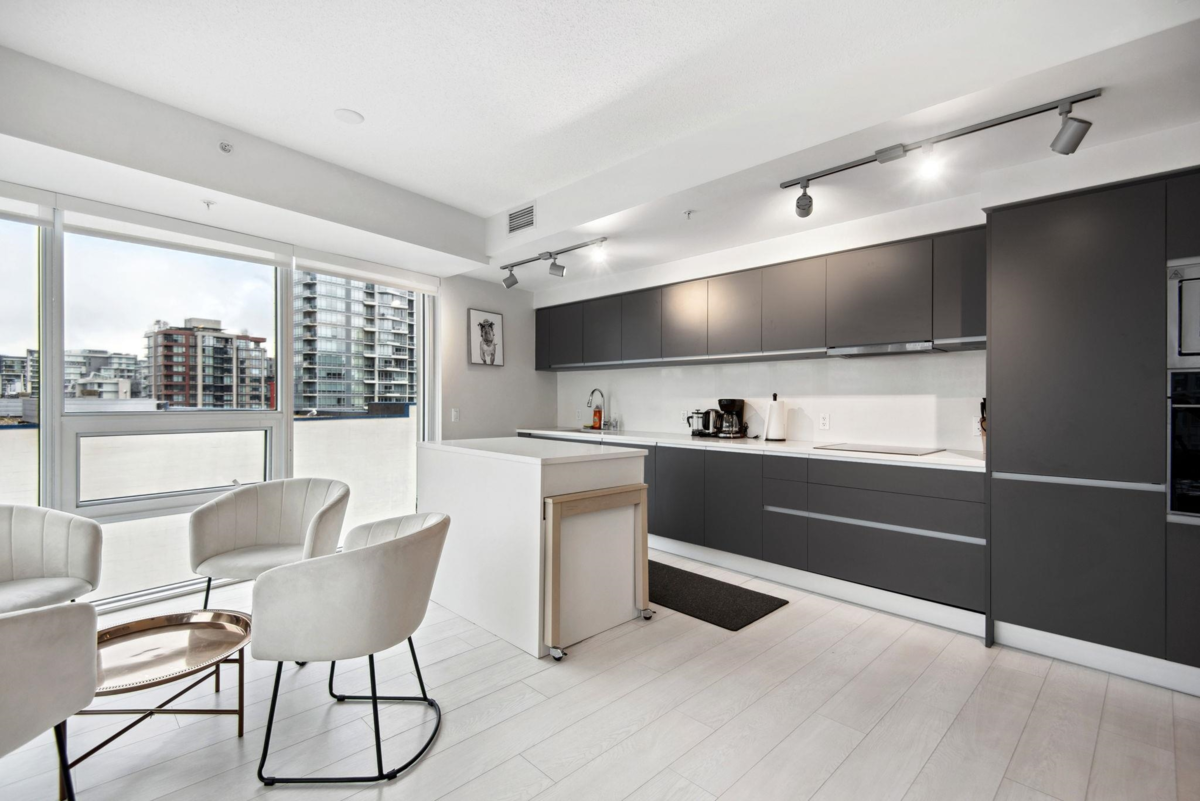 Breakfast Nook Photo of 602 180 E 2nd Avenue, Vancouver, BC