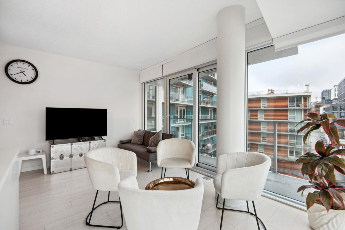 Dining Area Photo of 602 180 E 2nd Avenue, Vancouver, BC