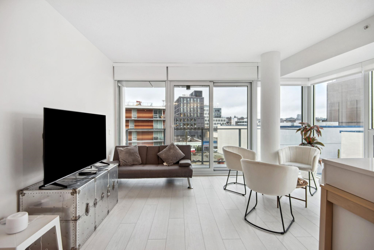 Living Room Photo of 602 180 E 2nd Avenue, Vancouver, BC