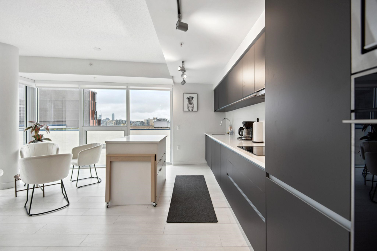Primary Bathroom Photo of 602 180 E 2nd Avenue, Vancouver, BC