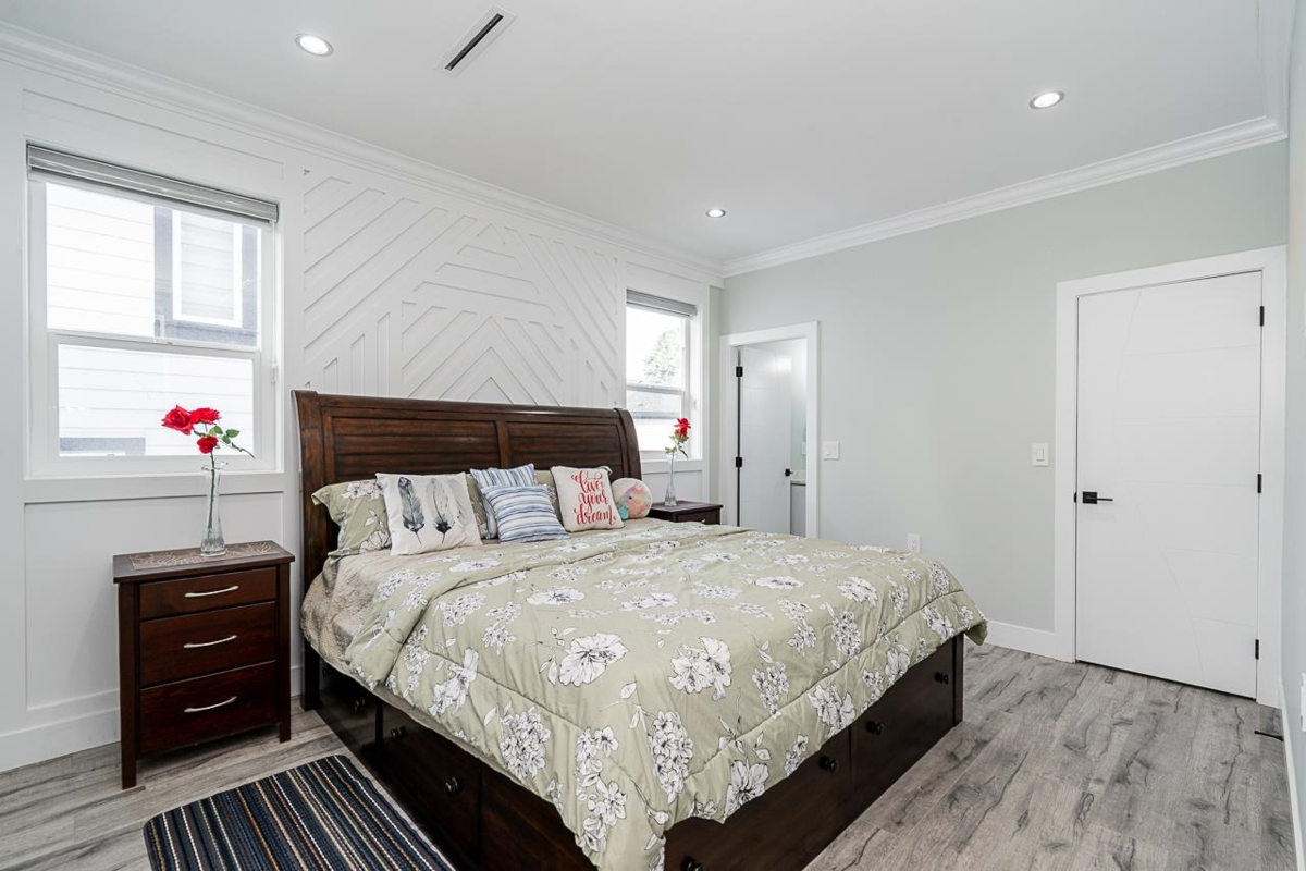 Front Yard Photo of 14271 Grosvenor Road, Surrey, BC