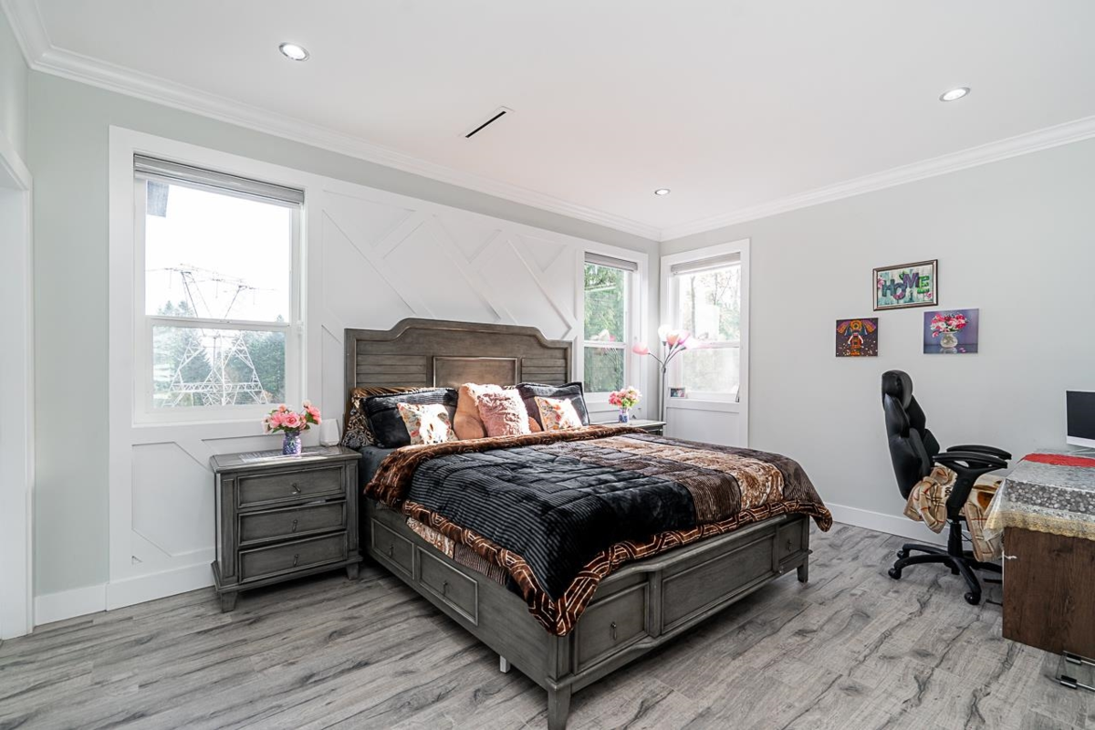 Garage Interior Photo of 14271 Grosvenor Road, Surrey, BC