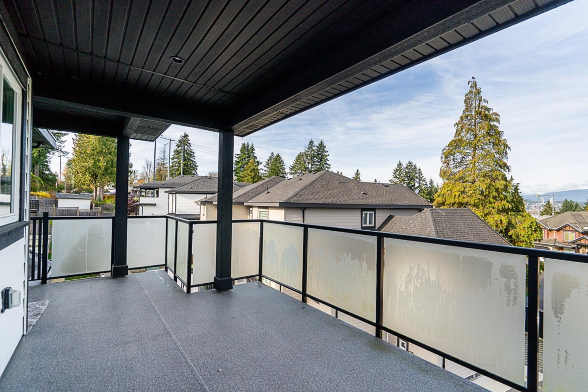 Hallway Photo of 14271 Grosvenor Road, Surrey, BC