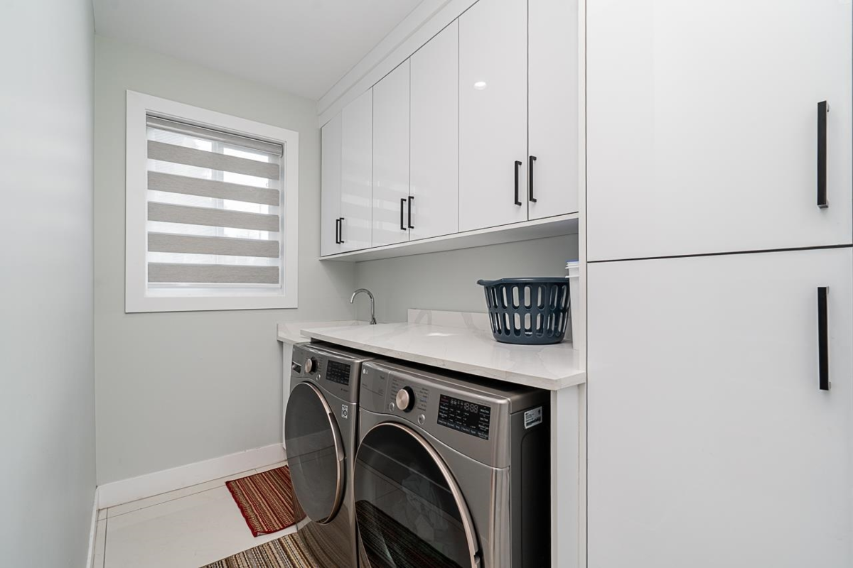 Swimming Pool Photo of 14271 Grosvenor Road, Surrey, BC