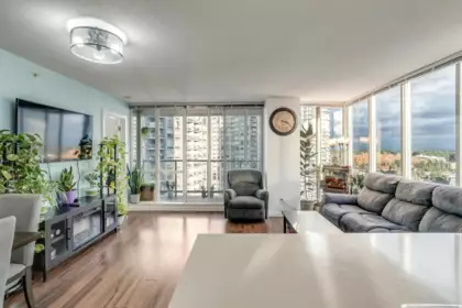 2704 9981 Whalley Boulevard, Surrey, BC, Surrey — Apartment/Condo for sale