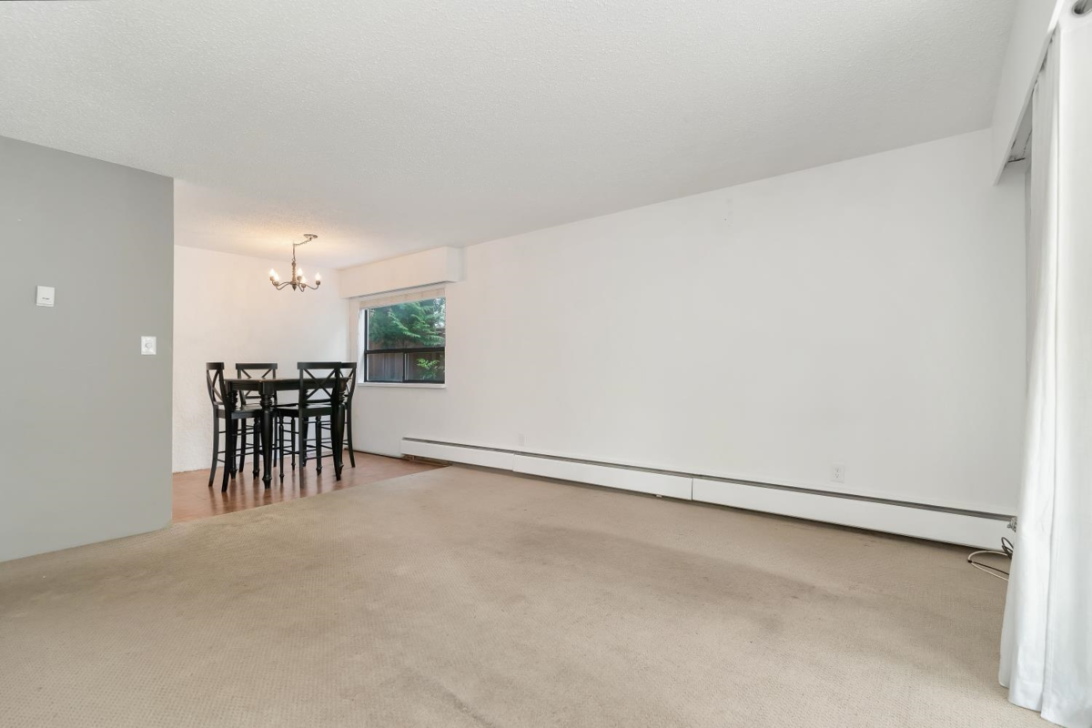 Family Room Photo of 105 1330 Martin Street, White Rock, BC