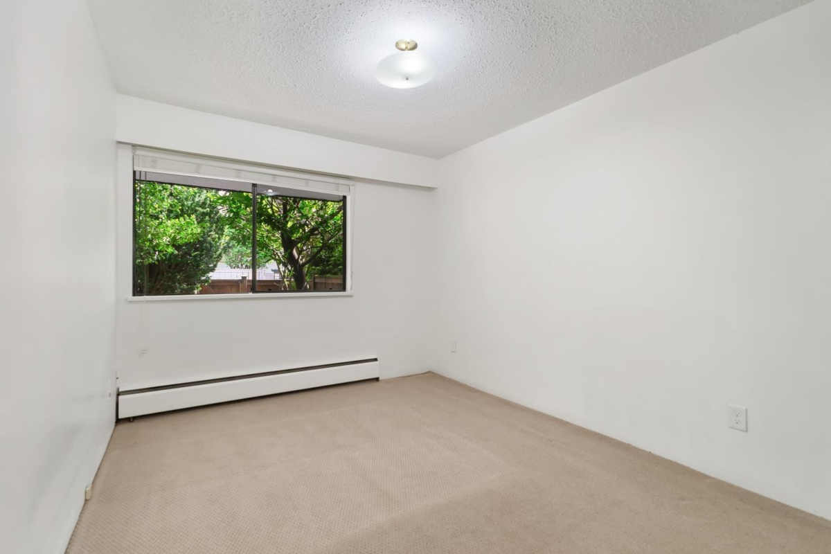 Pantry Photo of 105 1330 Martin Street, White Rock, BC