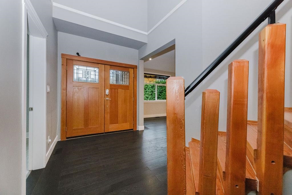 Dining Area Photo of 597 Oceanview Drive, Gibsons, BC